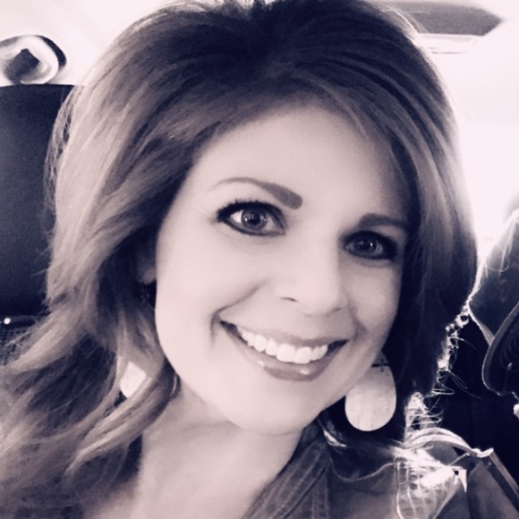 Meet your Posher, Stacy - Picture 1 of 1